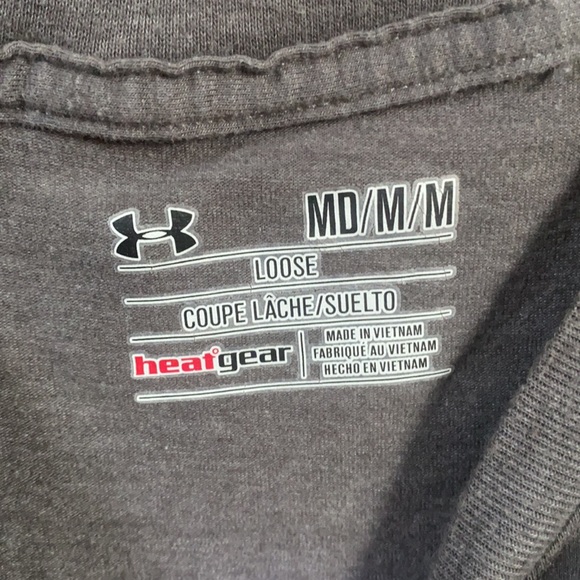 Men’s size medium gray Under Armour t-shirt - Picture 3 of 3